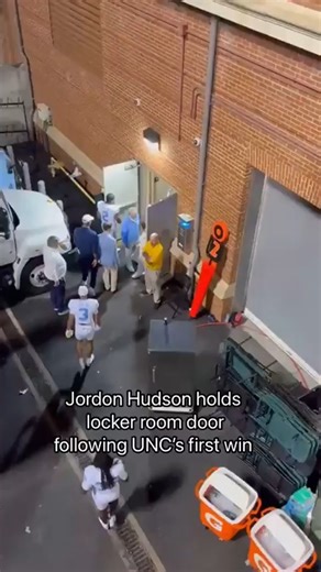 Bill Belichick’s 24-year-old girlfriend, Jordon Hudson, was spotted holding the locker room door for the team after UNC’s win over Charlotte❤️ #BillBelichick #UNC #CollegeFootball #SportsBuzz #GameDay #TheSportsRush | The SportsRush