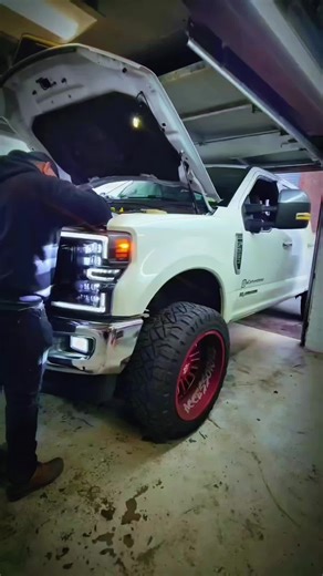 lTHROWBACK PROJECT REVEAL: FORD F-250 Taking it back to one of our favorite builds. This Ford F-250 was just getting started when this clip was filmed, and the transformation was already serious. One of the first upgrades? A custom front light-up logo, installed in-house and wired clean for a factory-style finish. This build was more than just one mod. It grew into a full transformation featuring: Suspension upgrades Interior modifications Exterior enhancements This was the beginning of a truck 