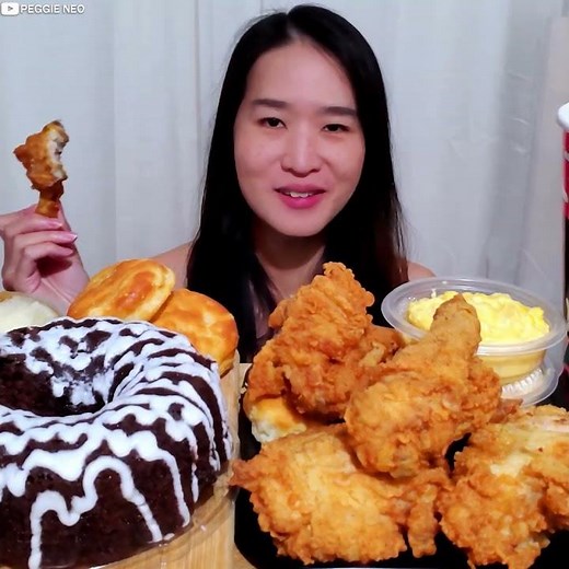 Eating KFC's Chocolate Cake & Original Recipe Chicken! #mukbang #kfc #asmr #friedchicken #cake
