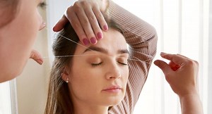 Cejas hermosas y perfiladas: los mejores tips para una depilación con hilo en casa