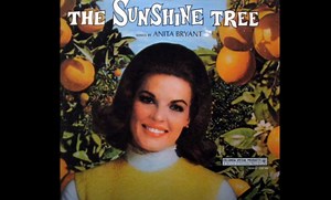 Anita Bryant, longtime face of Florida orange juice and anti-gay crusades, dies