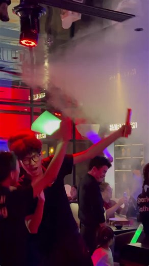 青春聚会就来这！Sparkora 学生党超爱 氛围轻松不尴尬，下课约饭超自在； 烤肉小吃统统安排，好吃不贵超满足； 灯光出片氛围感足，同学合照超好看； 少年意气的你，来火考拉快乐至上， #haidilao #Sunway美食 #sutera #gathering #foodie