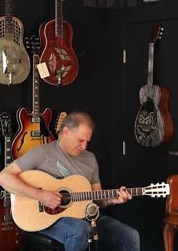 Huss and Dalton 000-SP Custom - Vintage Sitka/Cocobolo short