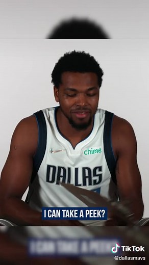 We asked the guys to draw the Mavs logo in one minute. Here is their 𝑎𝑡𝑡𝑒𝑚𝑝𝑡 🎨🤣 #MFFL