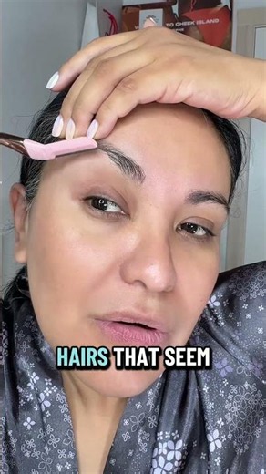 Facial dermaplaning