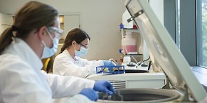 Covid-19 Vaccine Made by AstraZeneca, Oxford Is Authorized by U.K.