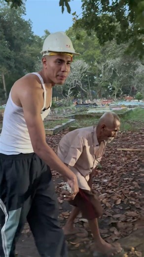 Part - 1 ziarah makam istri abah (abah rindu istri )💔😭