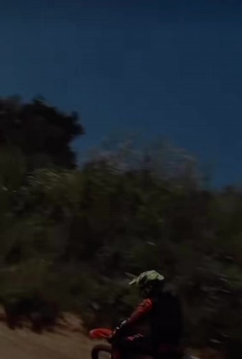 Can you whip? 🤙🏽#fyp #foryoupage #copylink #sendit #blowyhisup #edit #mx #motocross #thisismotocross