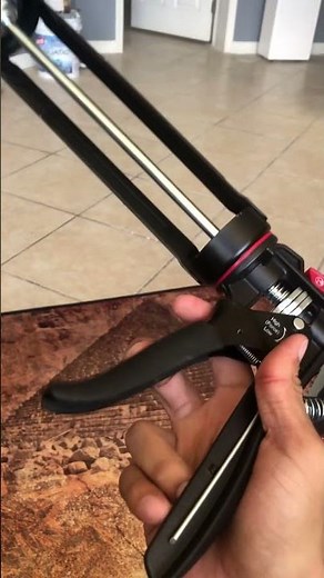 Great quality caulk gun for heavy duty jobs