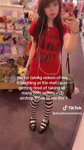 Emo and Scene Girls: A Deep Dive into Styles