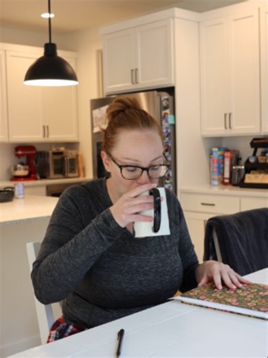 My Sunday vlogs are nothing more than highly curated illusions of productivity Don't forget to check out @nerdgasmatron for the cool rug stuff! #dayinthelife #slowliving #normalizereallife #quietlife #resetday #ditl #cozyvlog #relatabletiktoks