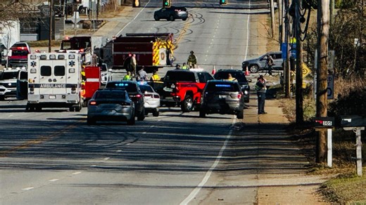 One dead in multi-vehicle crash in Greenville County