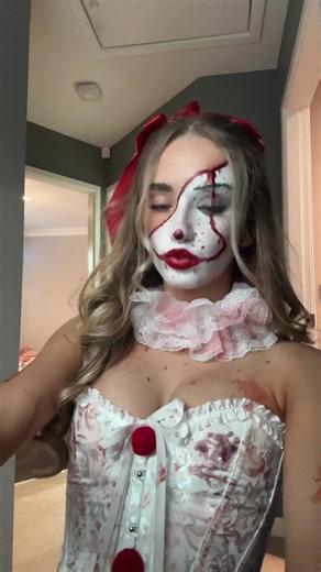 Pennywise the Dancing Clown: Halloween 2025 Insights