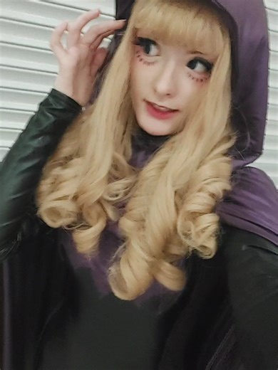 I need to remake my steph cosplays but I'm in like a sewing block I haven't felt creative for ages (T△T) #megacon #stephaniebrown #batgirlcosplay #dc #stephaniebrowncosplay