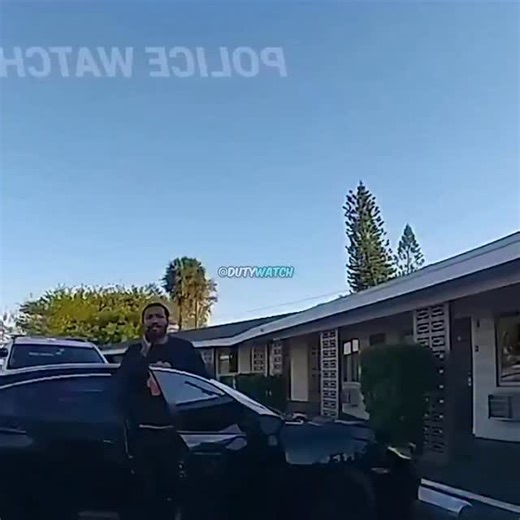 @dark.shooting.tapes on Instagram: "Father thinks he could CHEAT on wife with HOOKER while having son wait in the car… | FOLLOW @dark.shooting.tapes 日本正在利用城市中的空气流动来发电，这种技术被称为风能通道发电系统。这种系统通常安装在立交桥下、道路两侧以及地铁入口等空气流动频繁的区域。当车辆高速经过或人群在地铁中移动时，会产生强烈的气流，这些气流被引入通道内部，推动微型风力涡轮机旋转，从而产生电能。 这些涡轮机即使在非常微弱的风速下也能高效运转。因此，无论是汽车行驶、火车经过，还是人们日常走动产生的空气流动，都可以成为持续的能源来源。单个风能通道每天产生的电量足以支持道路照明、监控设备、地铁指示牌以及各种感应系统的运作。 在东京和大阪的试点项目中，这项技术展现出良好的稳定性和节能效果。专家表示，如果将风能通道与太阳能板和储能装置结合，未来的城市交通枢纽将能实现部分能源自给，大大减少对传统电力的依赖。 这种技术将城市中原本被浪费的空气动力转