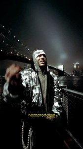 Performing Gremlin pod Brooklyn Bridgem wearing SCTNYZO capsule 3 | Yzomandias