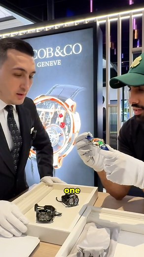 Dubai Billionaire Watch Shopping with ANDREW TATE and JACOB & CO !!! | Mo Vlogs