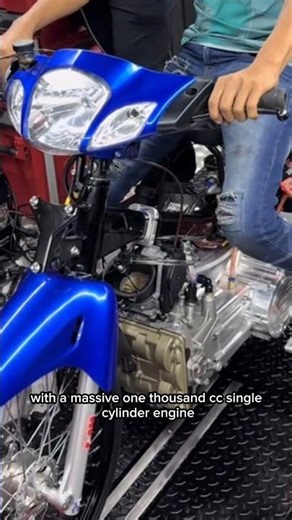 This Moped Has a 1000cc Single Cylinder Engine
