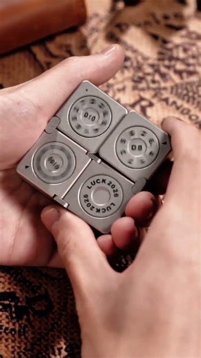 Now on Kickstarter: Nexus Cube: Your Very Own Infinity Dice Cube