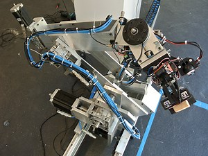 This Home-Made 6-Axis Robotic Arm Is Quite The Looker