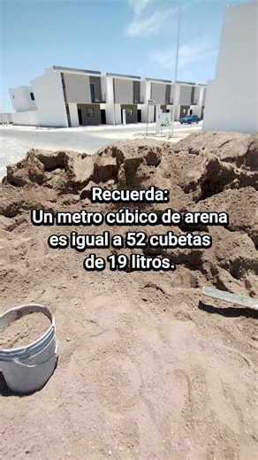 Un metro cúbico de arena en cubetas #construction #ingenieria #arquitectura #construccion | Ing. Daniel RG