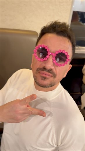 Sir Elton wants his glasses back apparently | Peter Andre