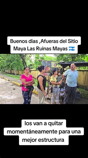 A esta hora de la mañana artesanos que venden en las afueras del Sitio Maya de Copán Ruinas brindan entrevista a los medios, ya que se les informó que deben retirarse de ahí mientras se construyen nuevos cubículos donde serán reubicados pero ellos temen que después no se les tome en cuenta, de ello nos habla Brenda Crisostomo miembra del grupo de Artesanos .#vaquerocopanruinas #Parati #Copánruinas