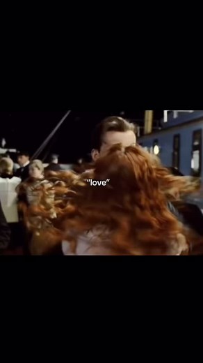 🎬 Titanic (1997) est un drame romantique et catastrophe réalisé par James Cameron. Le film raconte l’histoire de Jack et Rose, deux passagers de classes sociales différentes qui tombent amoureux à bord du tristement célèbre RMS Titanic lors de son voyage inaugural en 1912. Alors que leur romance se développe, le paquebot heurte un iceberg, plongeant les passagers dans une lutte désespérée pour survivre. #titanic #jamescameron #romance #love #couple #drame #catastrophe #jacketrose #filmculte #hi