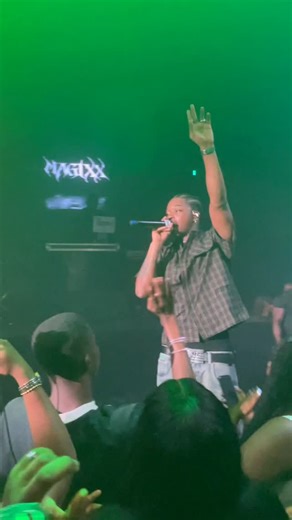 MAVIN RECORDS on Instagram: "@iam_magixx pulled up with the vibration to The Magixx Concert and the fans got more than a taste of the superstar🧡🧡"