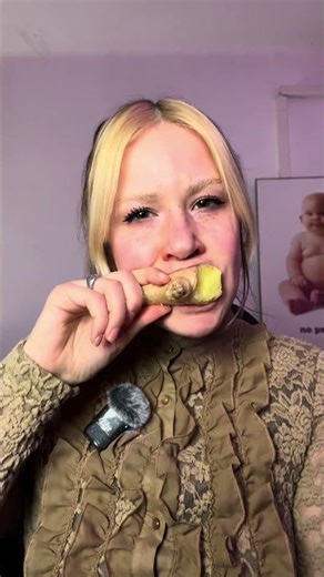 Eating raw Ginger #asmr #ginger