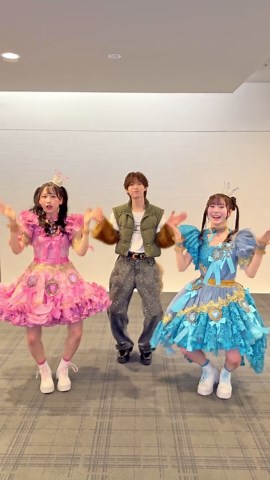 トラビスジャパンとフルーツジッパーのパフェ作り