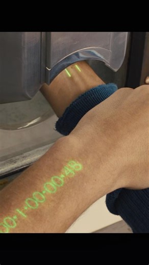 Aisi dunya jhan time hi currency 💲💵 hai | In Time (2011) movie explained | Recap Flame