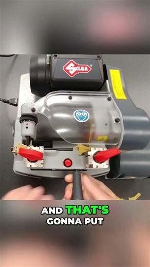 Watch this machine cut a key by itself!