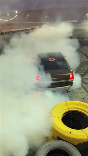 Backing this Caprice in with some speed! #MuscleKingz | MuscleKingz