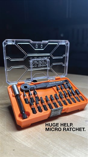 The pocket-sized, tight-space problem solver. SKU: 32787S Solve tight-space problems here: https://bit.ly/4oxYOCy #KleinTools #ToolsAddict | Klein Tools