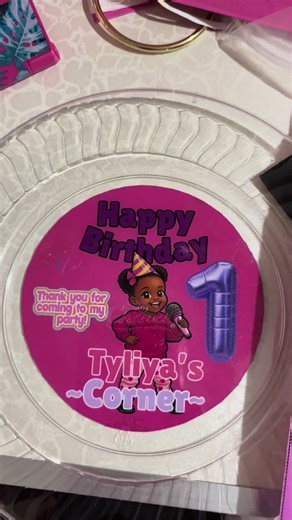 Pretty Dope Creations🪩🎀 (@prettydopecreations)’s videos with Veggie Dance - Gracie's Corner