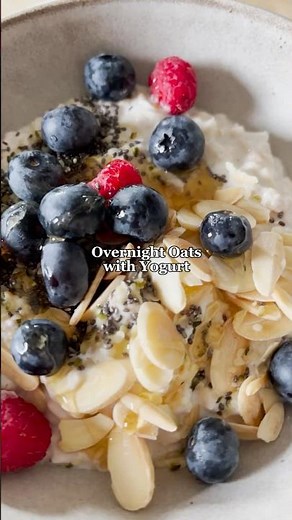 5-min prep is all you need for this Overnight Yogurt Oatmeal #overnightoats