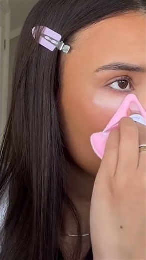 Brushworks Triangular Powder Puff Duo