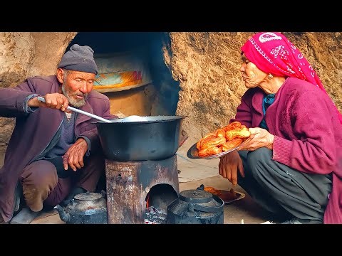 A documentary about two rural families in Afghanistan / Rural life reflects a 2000-year-old identity