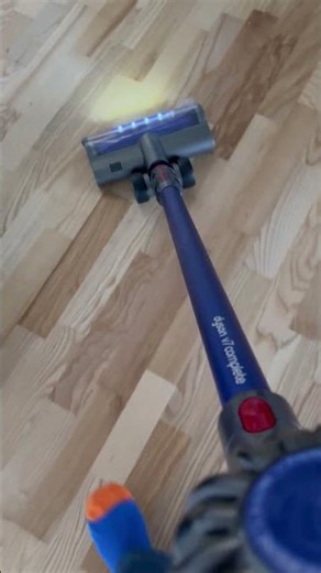 Dyson V7 Complete Stick Vaccum