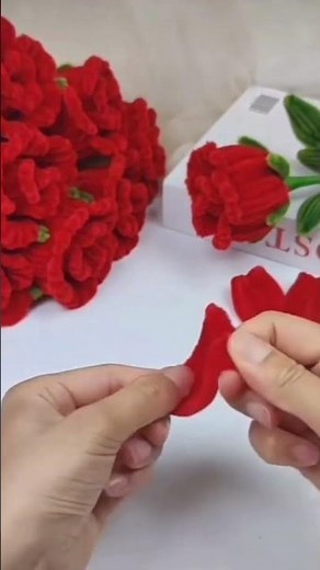 DIY Rose with Pipe Cleaners: Easy Craft Tutorial!