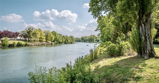Cette plage paradisiaque, située à côté de Paris et accessible avec les transports en commun, est la destination idéale de l'été