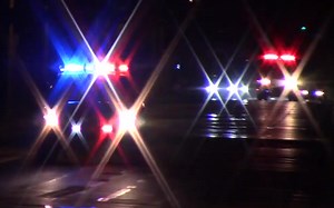 比弗利山庄警察局警车（Chevrolet Tahoe）和比弗利山庄消防局“Engine 7”消防车紧急响应出动