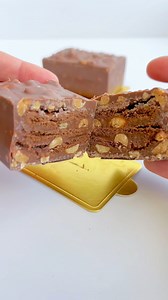 Alfajores Cofler Block Necesitas - chocolate Cofler Block - crema de leche La Serenísima - dulce de leche - galletas chocolinas - leche #receta #recetas #alfajor #chocolate #recetasfaciles #postre | Sweet Factory