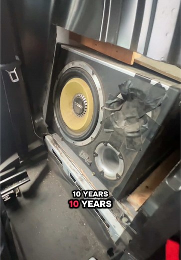 Wiring a Subwoofer in a Ford Transit Connect