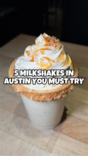 5 Milkshakes in Austin you MUST try! 🥤🍨 🍪 Buddy’s Burger, their Oreo shake is out of this world. It’s made with vanilla soft serve, crushed Oreo cookies, and just a dash of cinnamon- rich, creamy, and indulgent every time. 🫐 Zeds, you can mix and match just about any fruit flavor you want. They’ve got tons of fresh fruits and mix-ins, but I recommend going for the blueberry with coconut cream. They also offer vegan soft serve, which is a nice touch. 🍰 Hopdoddy recently dropped a new Tres Le