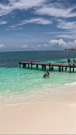 Cancun Tortugas Beach Blue
