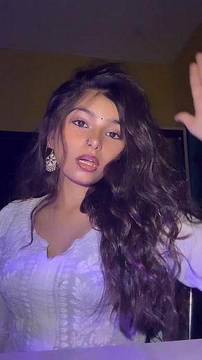 Maahi on Instagram: "After effect of heatless curling 😛 [girl,curly hair,baddie,aesthetic,bindi,attire,Indian,makeup,lipcombo,fashion,transition,song,transition,song,lipsync] #transition #fypシ #fyp #virałreels #girls #holyfknairball #baddie #relatable"