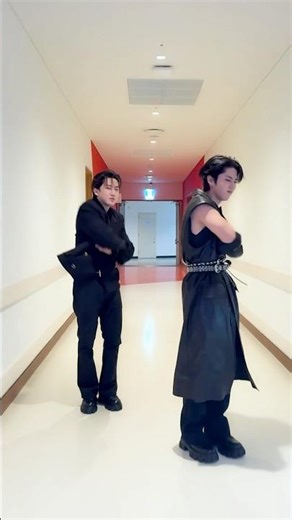 𝗕𝗔𝗡𝗚 𝗕𝗔𝗡𝗚 #StrayKids #스트레이키즈 #창빈 #Changbin #한 #HAN #YouMakeStrayKidsStay