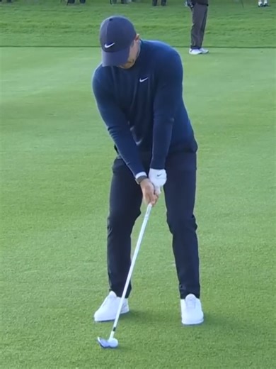 Rory McIlroy's Perfect Golf Swing in Slow Motion